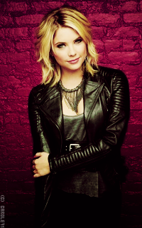 Ashley Benson D8JSOP83