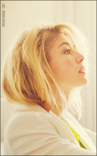 Rosamund Pike DN2AHYhm