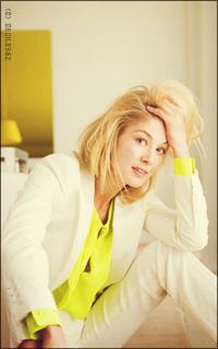 Rosamund Pike E7qLqKVF