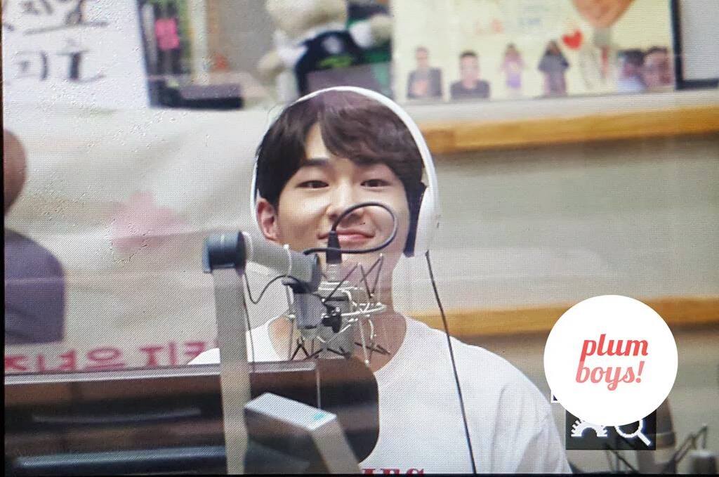 [IMG/160705] Onew @ DJ Especial - KBS Sukira Kiss The Radio EUypi7rf