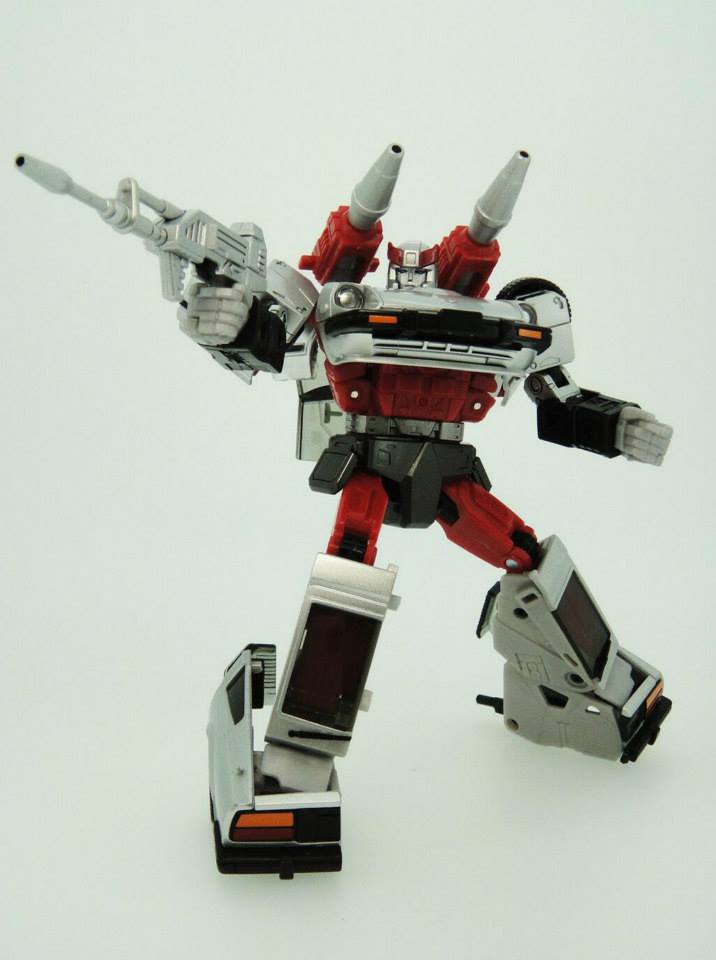 [Masterpiece Takara Tomy] MP-18S SILVERSTREAK - Sortie Juin 2014 EZ7VzDeO