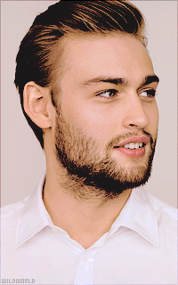 Douglas Booth EmnsOEtv