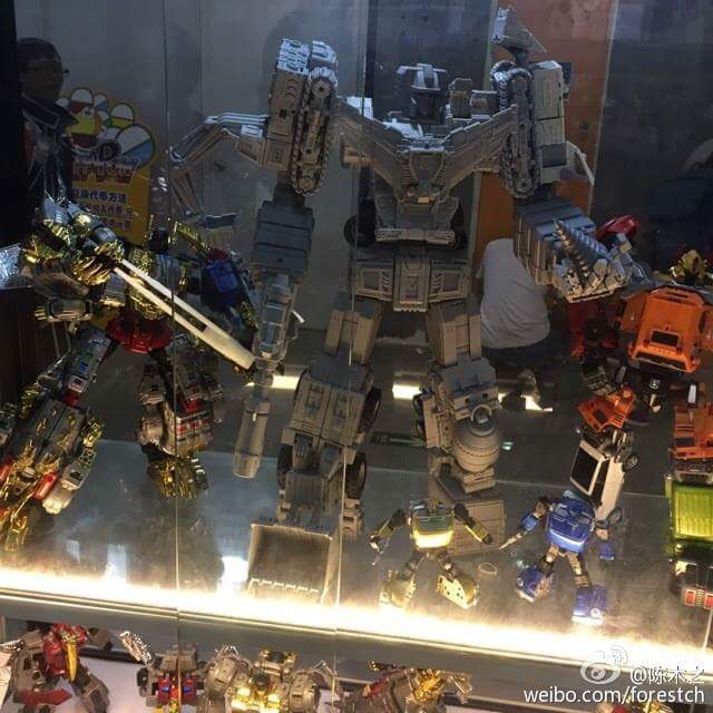 [Combiners Tiers] TOYWORLD TW-C CONSTRUCTOR aka DEVASTATOR - Sortie 2016 Ey4VE2qD