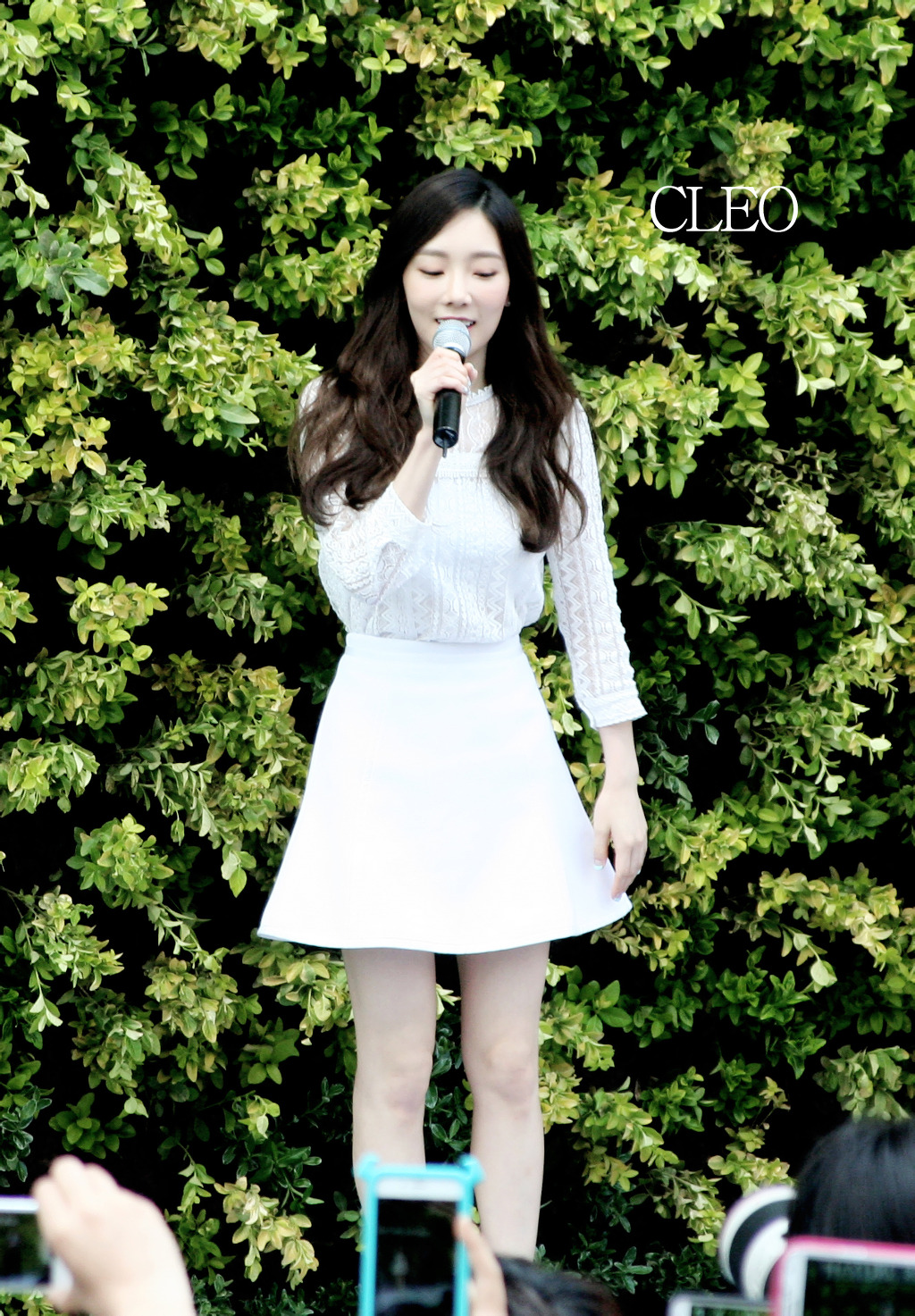 [PIC][23-04-2015]TaeYeon ghé thăm cửa hàng mỹ phẩm "NATURE REPUBLIC" ở Myeongdong vào trưa nay - Page 2 FJLX8b2F