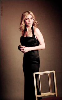 Elizabeth Mitchell FMOsqjJ3