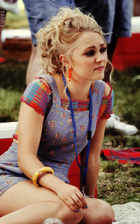 Annasophia Robb FqVXqQvJ