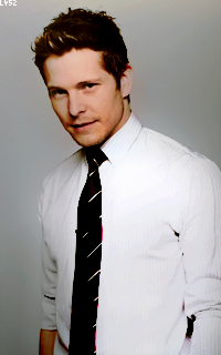 Matt Czuchry G8TIMqkx