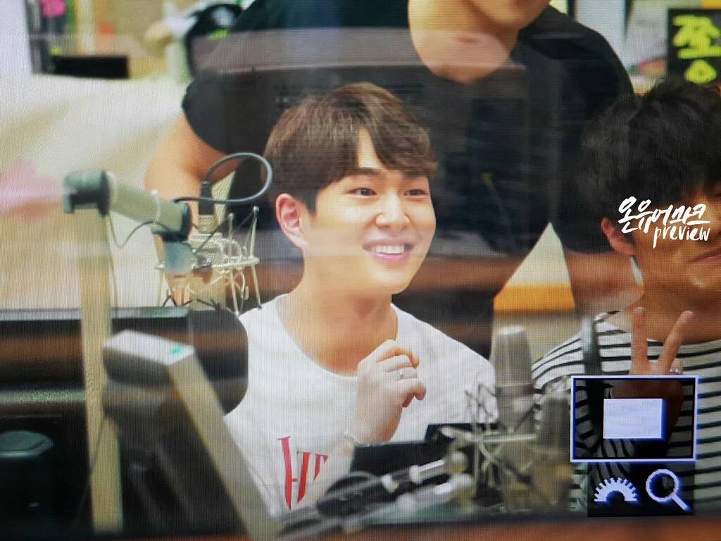 [IMG/160705] Onew @ DJ Especial - KBS Sukira Kiss The Radio G8hvCJ5F