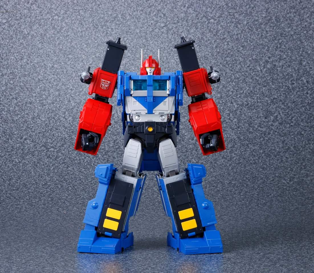 [Masterpiece Takara Tomy] MP-31 DELTA MAGNUS - Sortie Aout 2016 GDRH5Gjr