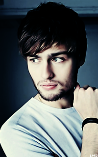 Douglas Booth GSsUBGEz