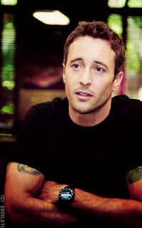 Alex O'Loughlin GnOE3H4V