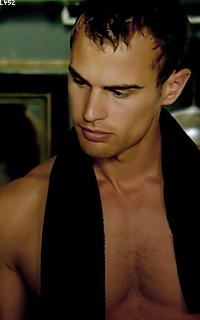 Theo James Gx1jNZ8z