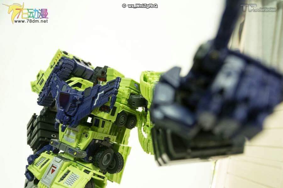 [Combiners Tiers] TOYWORLD TW-C CONSTRUCTOR aka DEVASTATOR - Sortie 2016 - Page 16 H0I1miU5