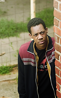 Tyler James Williams H9DTuQp1