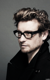 Simon Baker HGkQ2waE