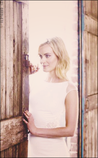 Taylor Schilling HVLvF1Bq