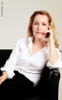 Gillian Anderson HVnpmz9g