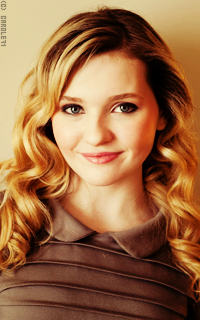 Abigail Breslin Hkvi9JBD