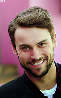 Jack Falahee I1D0twmC