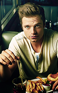 Sebastian Stan IFRK4FhQ