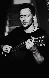 Tom Hiddleston J27kmSRg