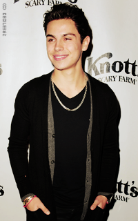 Jake T. Austin J3DSFyCM