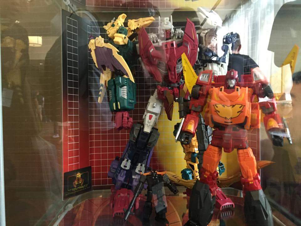 [DX9toys] Produit Tiers - Jouet D-06 Carry aka Rodimus et D-06T Terror aka Black Rodimus J3K3yDFw