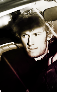 Alex Pettyfer JBVfq2KR