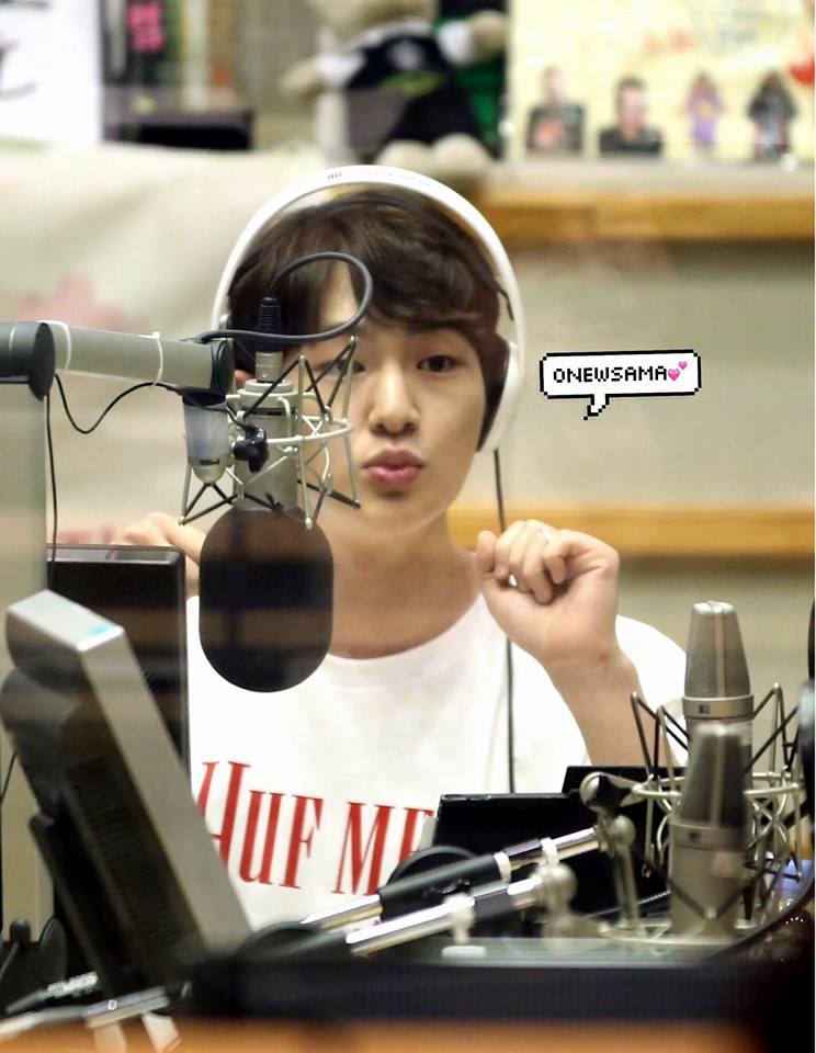 [IMG/160705] Onew @ DJ Especial - KBS Sukira Kiss The Radio JDobo8uF