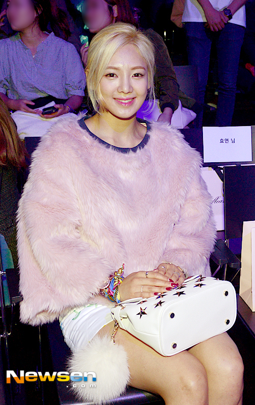 [PIC][16-10-2015]HyoYeon tham dự "Hera Seoul Fashion Week 2016SS Fleama Donna Collection" vào sáng nay JHxM5aCv