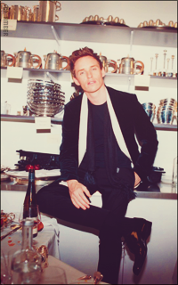 Eddie Redmayne JKF3YTCB