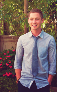 Logan Lerman K5DhCEeI