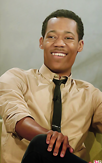 Tyler James Williams KYw3P3if