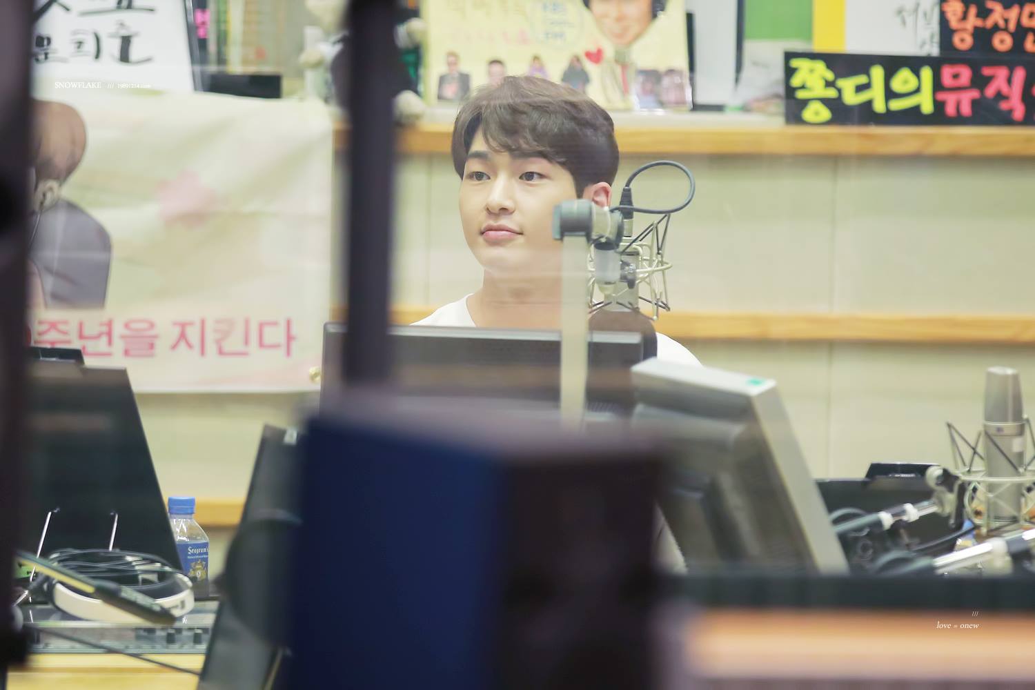 [IMG/160705] Onew @ DJ Especial - KBS Sukira Kiss The Radio L3StCcLd