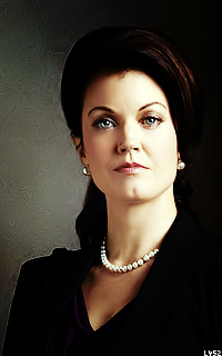 Bellamy Young L7n9nurR