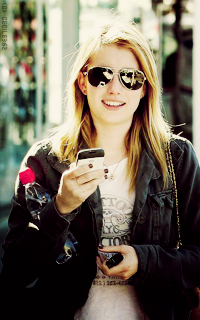 Emma Roberts LYkXvWmJ