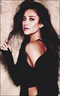 Shay Mitchell LblVb4IC