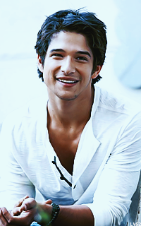 Tyler Posey LikwiQCX