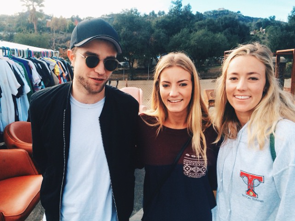 21 Diciembre - Nuevas Fotos de Rob y Tahliah en el mercadillo Rose Bowl!!! (14 Diciembre) MH8tYmLc