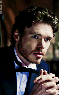 Richard Madden Mgk8Lxu1