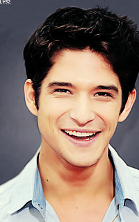 Tyler Posey MzgluKTz