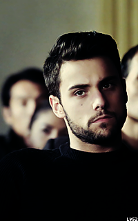 Jack Falahee OAeGBE6z