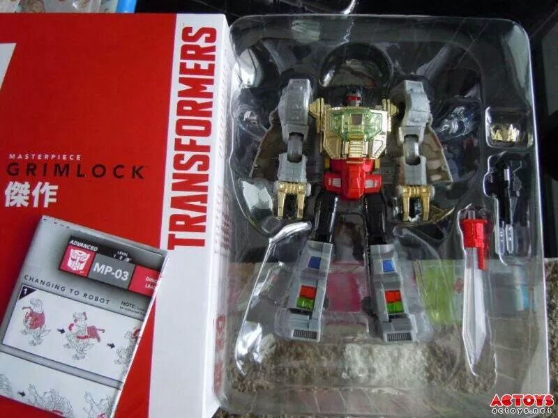 [Masterpiece Hasbro] MP-03 GRIMLOCK - Sortie Mai 2014 OwJmHDOX