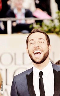 Zachary Levi PGoGXxZY