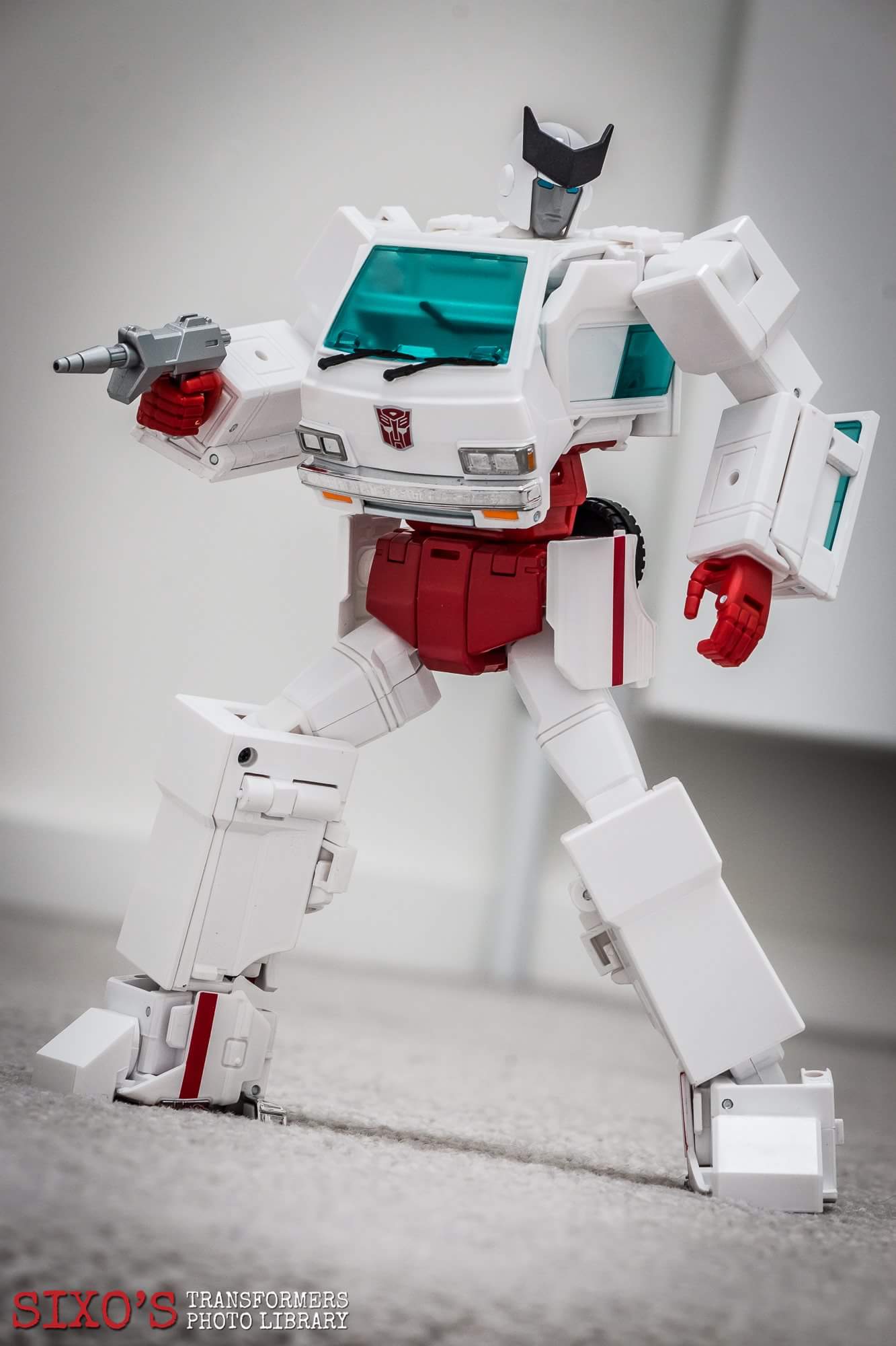 [Masterpiece Takara Tomy] MP-30 RATCHET - Sortie Avril 2016 - Page 2 Pizm5YMd