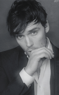 Sam Claflin PsnPpb5O