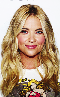 Ashley Benson QN90RIJ7