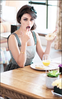 Phoebe Tonkin QPL4gz5C