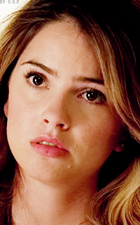 Shelley Hennig QV8CHmg5