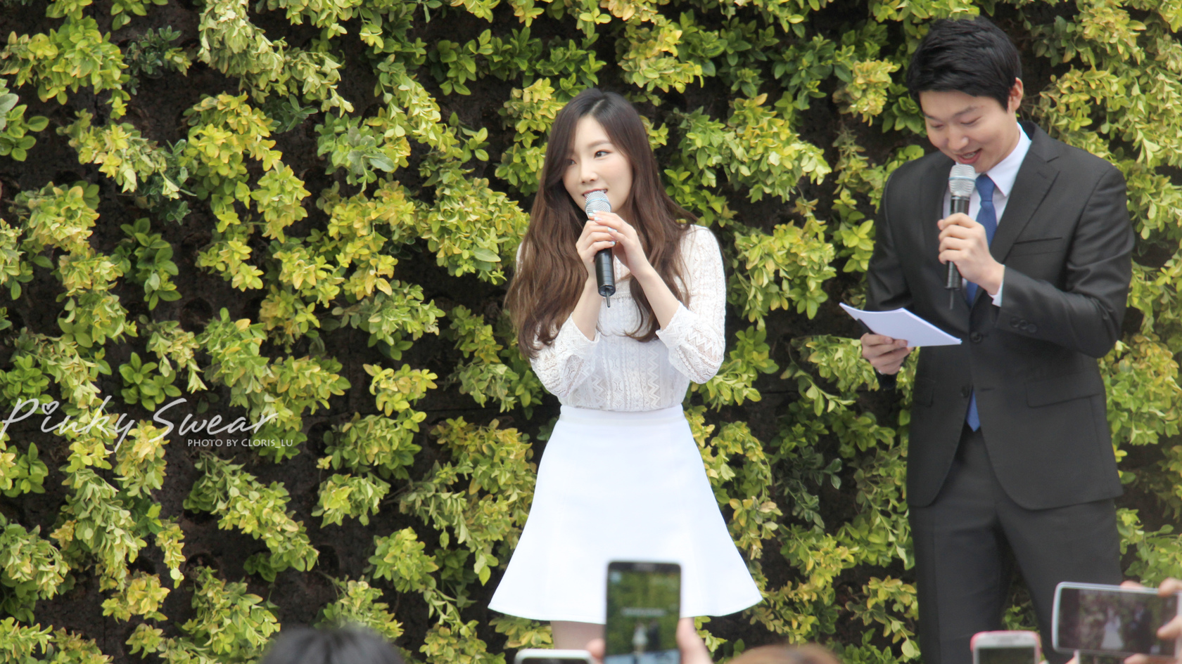 [PIC][23-04-2015]TaeYeon ghé thăm cửa hàng mỹ phẩm "NATURE REPUBLIC" ở Myeongdong vào trưa nay R4DZtiyk